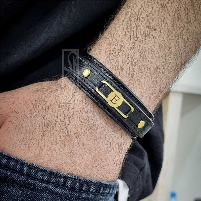 دستبند طلا 18 عیار مردانه لیردا مدل حرف E 6688