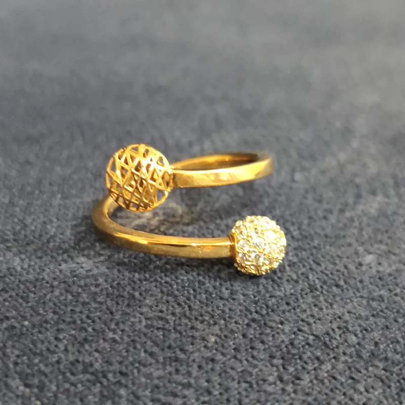  انگشتر طلا 18 عیار زنانه قیراط طرح دایره کد GH1572