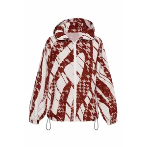 بارانی زنانه مدل کلاه دار نارین هندسی