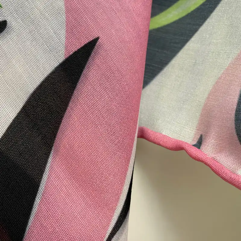 روسری زنانه مدل نخی چهارفصل قواره بزرگ کد 1198