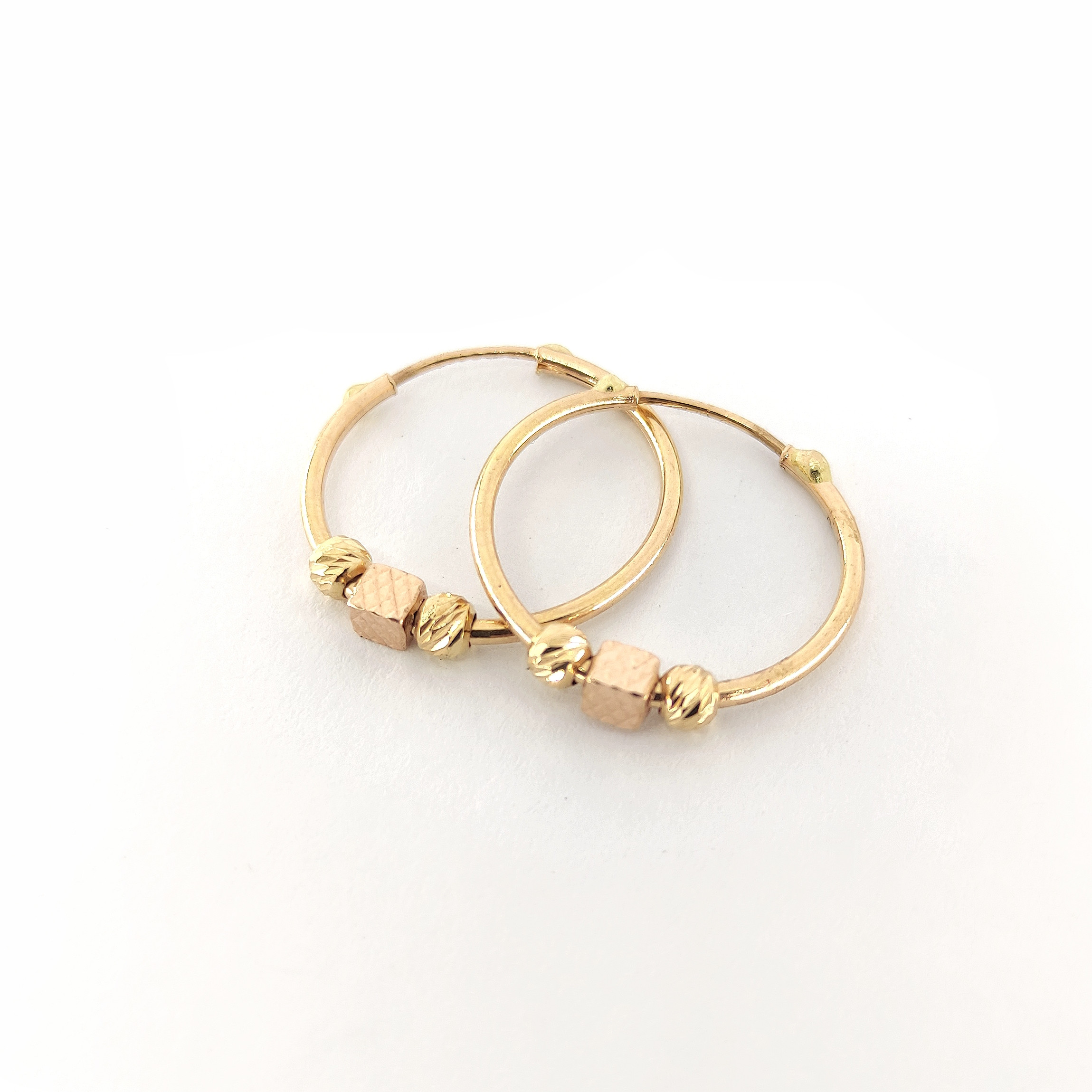 گوشواره طلا 18 عیار دخترانه طلا و جواهرسازی افرا مدل 132