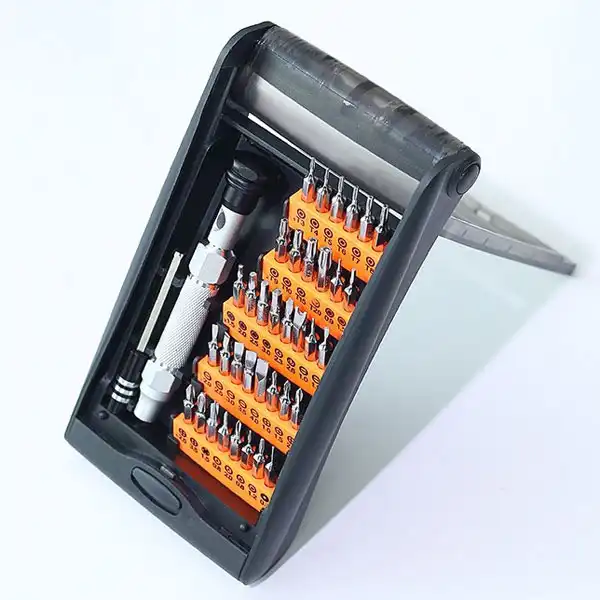 پیچ گوشتی یوگرین مدل CM372-80459 بسته 38 عددی