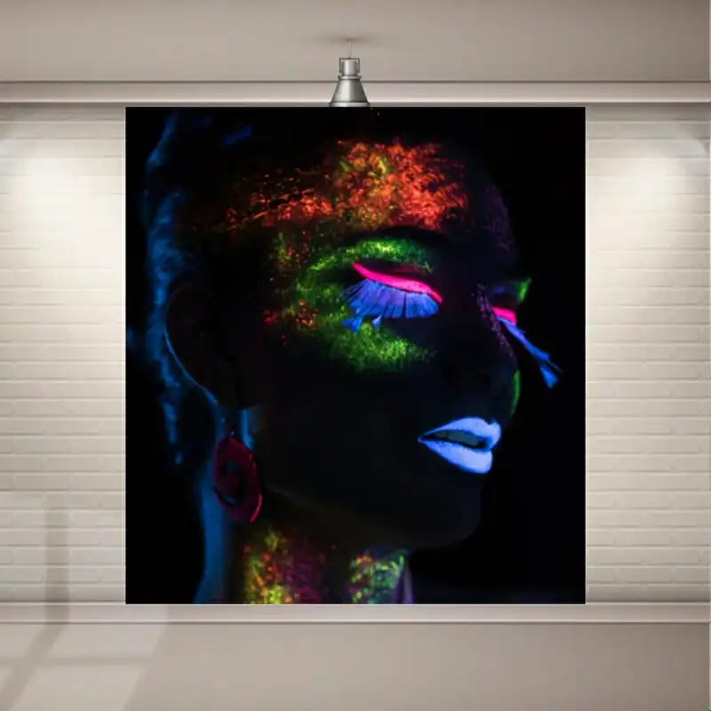 تابلو بوم طرح آرایشگاه زنانه مدل چهره سیاه پوست مدل SDB8315