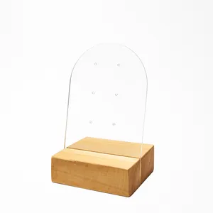 استند جواهرات مدل پیلکسی و پایه چوبی