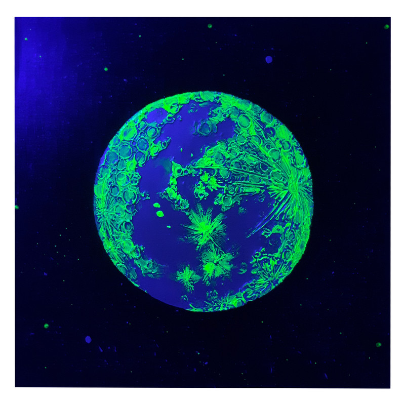 تابلو نقاشی اکریلیک مدل بلک لایت طرح ماه کد 16