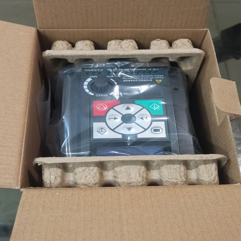 اینورتر اچ پی مونت مدل hd09-2s0p7g اینورتر اچ پی مونت مدل hd09-2s0p7g