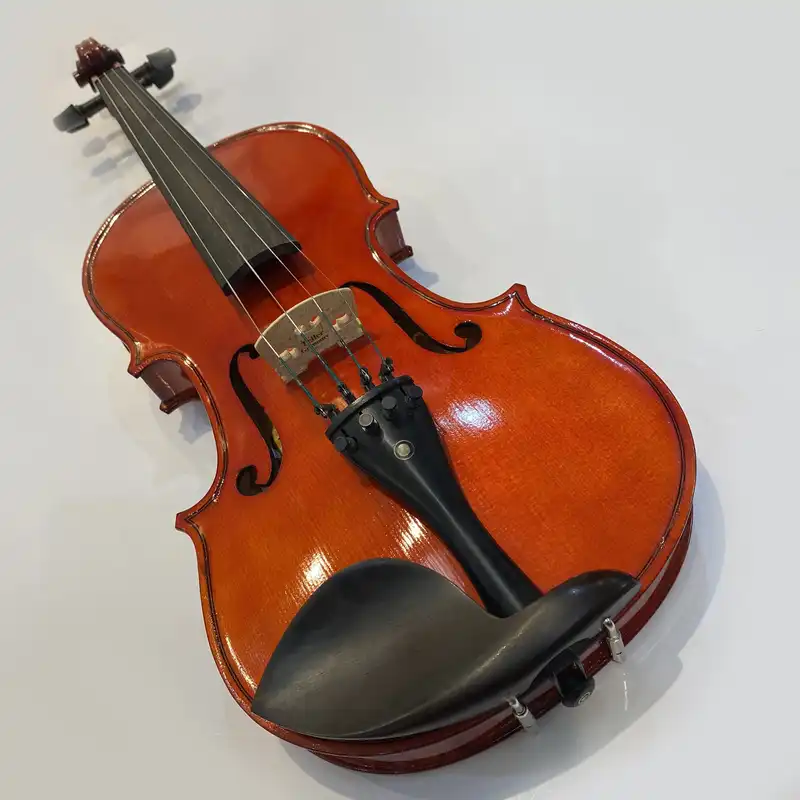 ویولن مدل دست ساز
