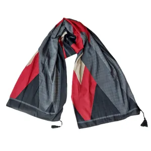 شال زنانه مدل نخی طرح هندسی