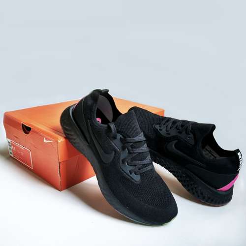 کفش مخصوص پیاده روی مردانه نایکی مدل Epic React Flyknit