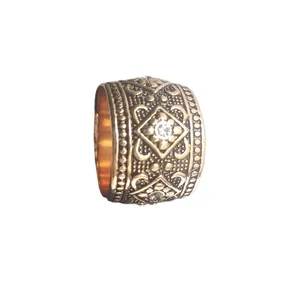 انگشتر زنانه آی ام مدل حلقه ی نگینی کد 10