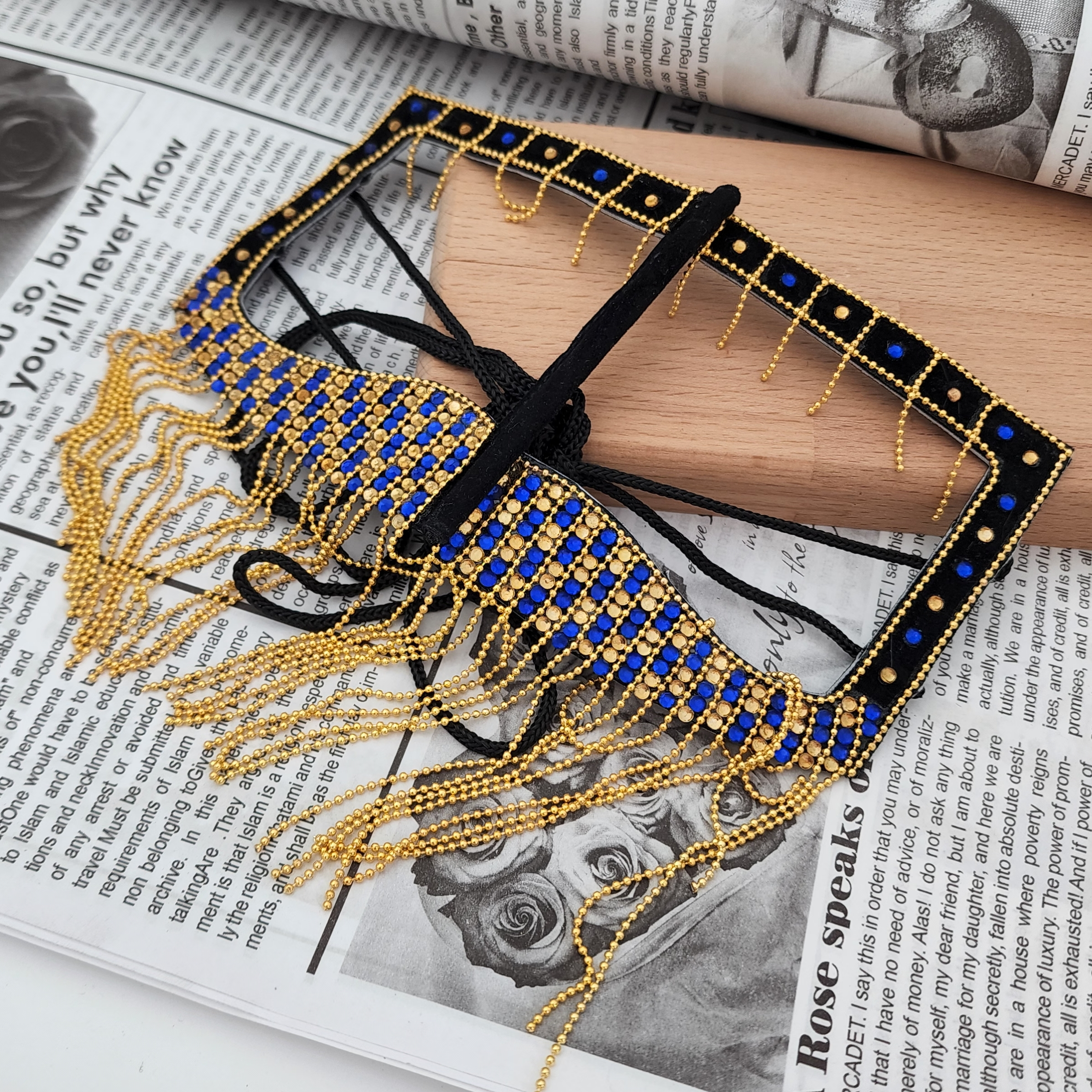 برقع دست دوز زنانه مدل نگینی کد 25