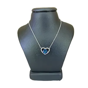 گردنبند نقره زنانه سواروسکی مدل قلب و مکعب کد 30010