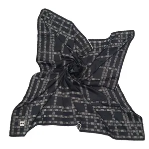 روسری زنانه مدل هندسی