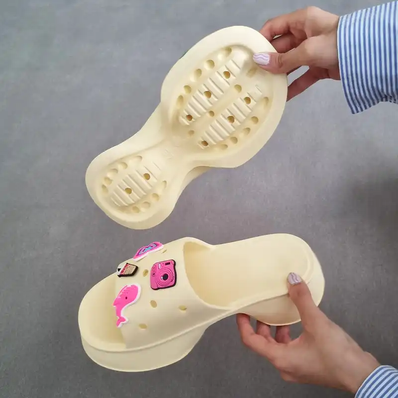 دمپایی زنانه پایون مدل فلین کد 90-LY