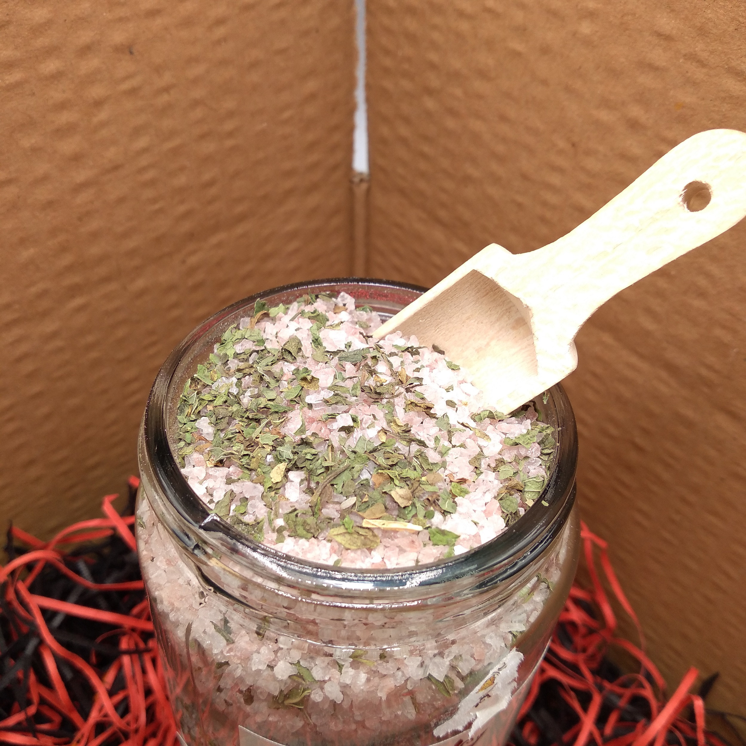 نمک حمام رز گلد مدل نعنا و اکالیپتوس وزن 1000 گرم