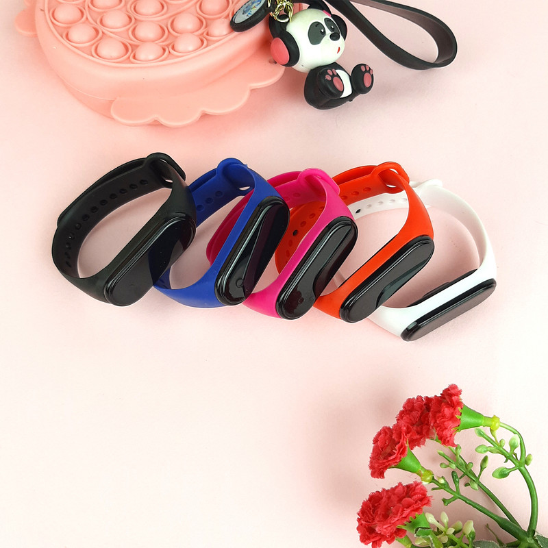 ساعت مچی دیجیتال بچگانه مدل لمسی کد 04