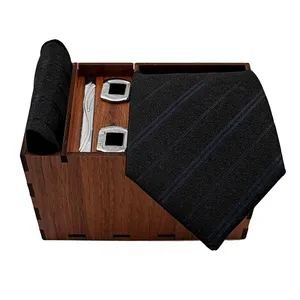 ست کراوات و دستمال جیب و دکمه سردست و گیره کراوات مردانه مدل 710