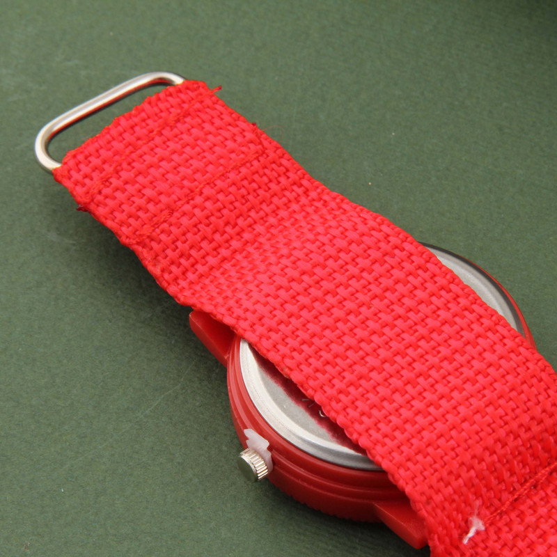 ساعت  مچی عقربه ای پسرانه مدل ورزشی بند کتان چسبی طرح رئال مادرید کد WHK_096