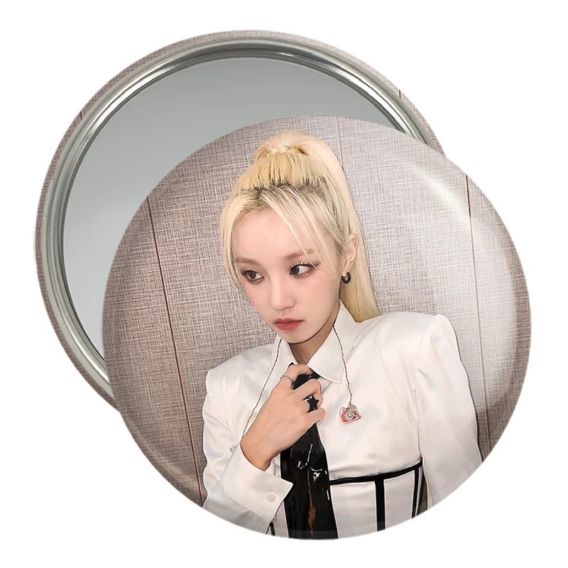 آینه جیبی خندالو مدل یوکی گروه جی آیدل GIdle  کد 19506