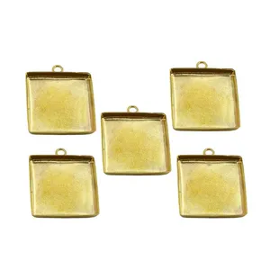 قالب رزین اپکسی مدل مربع کفی دار کد Fr643 بسته 5 عددی