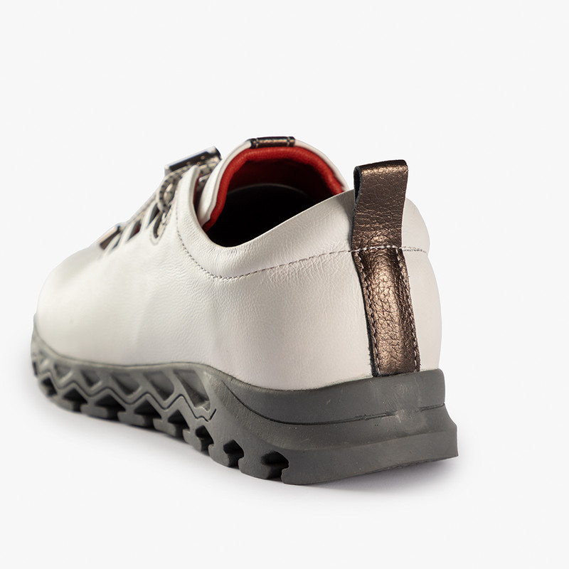 کفش روزمره زنانه چرم باربارا مدل 776