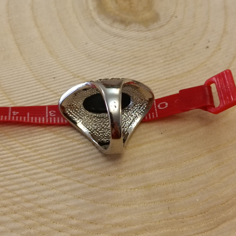 انگشتر زنانه مدل سلطنتی نگین دار