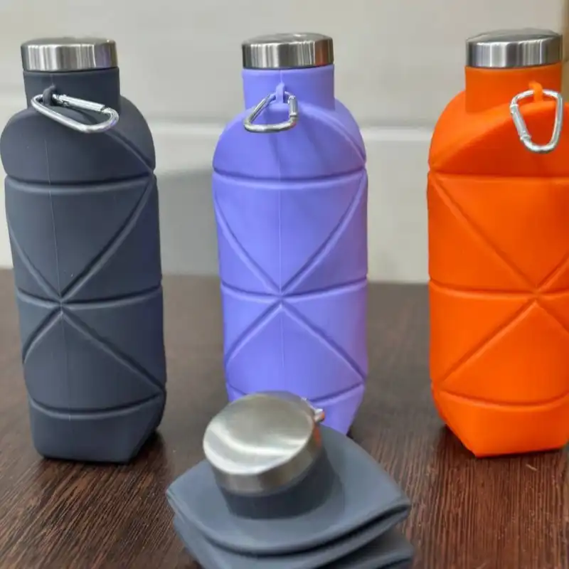 قمقمه تاشو مدل سلیکونی کارایین دار گنجایش 0.5 لیتر