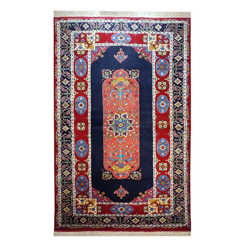 فرش دستباف سه و نیم متری طرح خراسان مدل AA