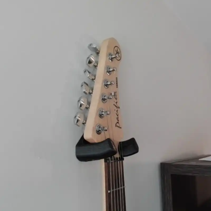 پایه گیتار مدل دیواری 08