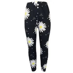شلوار راحتی زنانه مدل Chamomile flower رنگ مشکی
