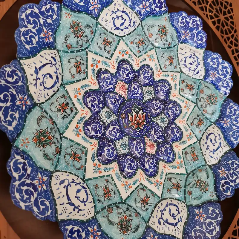 بشقاب میناکاری مسی مدل اسلیمی