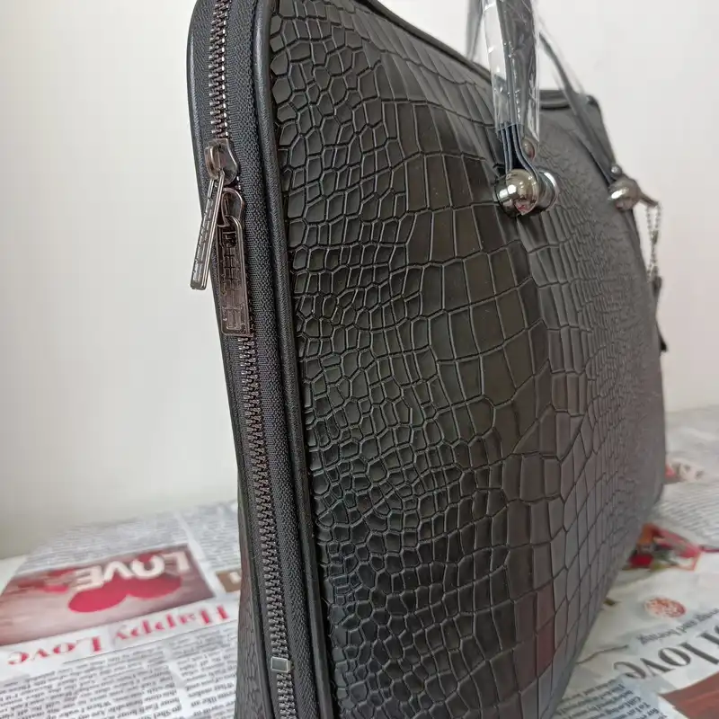 کیف اداری زنانه مدل دانشجویی DR36