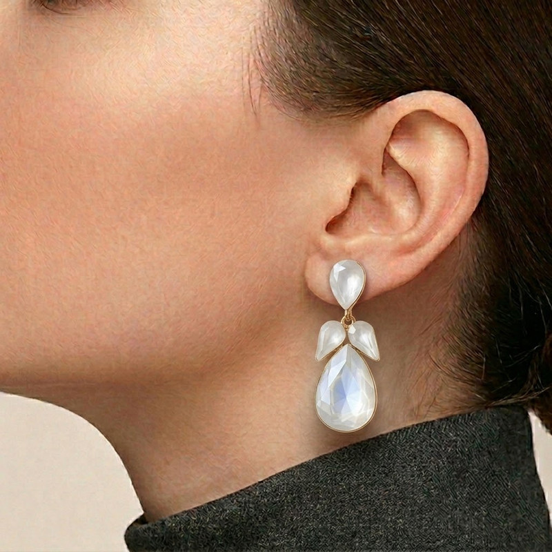 گوشواره میخی زنانه مدل استیل آویز کریستالی کد g1010