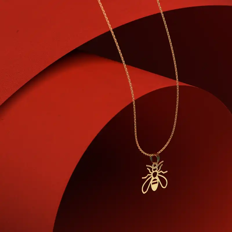 گردنبند طلا 18 عیار زنانه مدوپد مدل حشره کد B2-1-1266