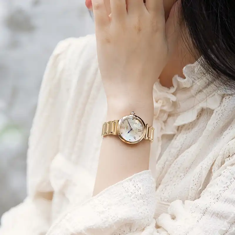 ساعت مچی عقربه ای زنانه سیتی زن مدل EM1073-85Y