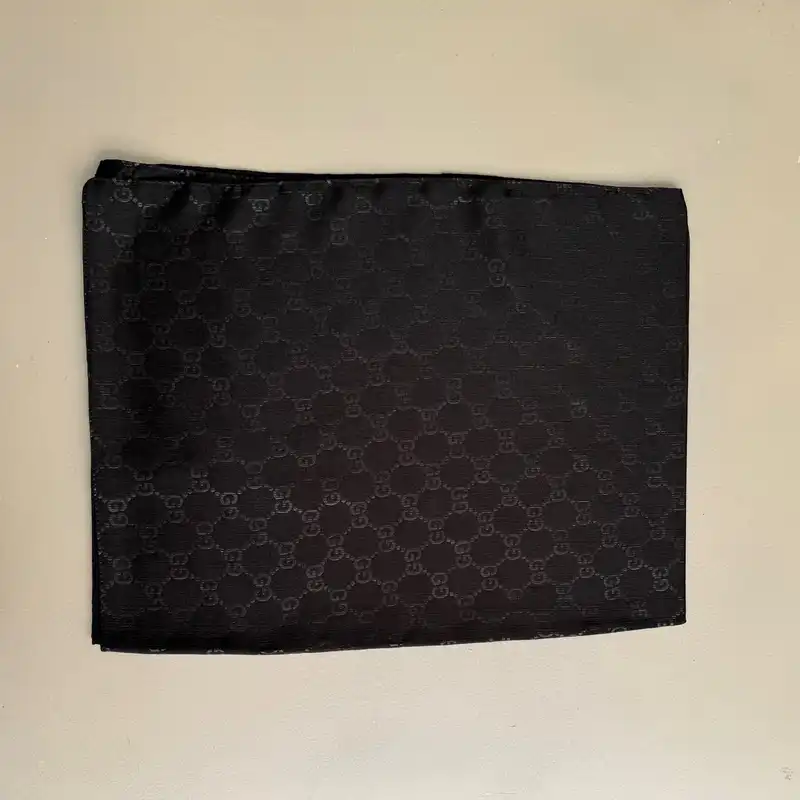 شال زنانه مدل ساتن کریستال برجسته براق مجلسی کد 2