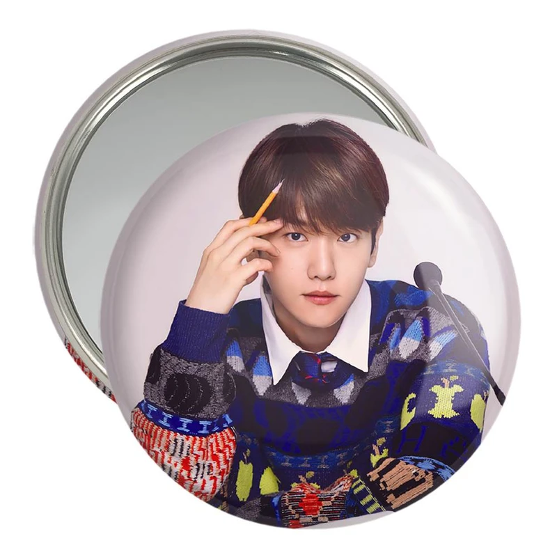 آینه جیبی خندالو مدل بکهیون گروه اکسو EXO  کد 13607