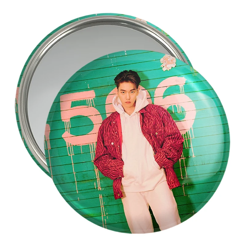 آینه جیبی خندالو مدل بکهیون گروه اکسو EXO  کد 16817