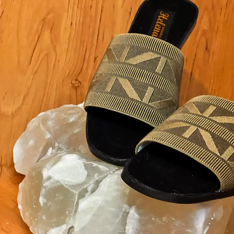 صندل زنانه مدل بهاران