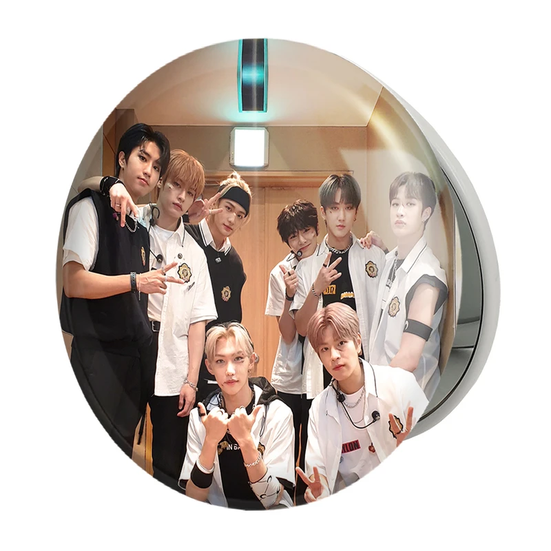 آینه جیبی خندالو طرح گروه استری کیدز Stray Kids مدل تاشو کد 11849 