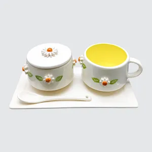 ست 4 تکه فنجان و قندان سرامیکی طرح گل بابونه کد 01