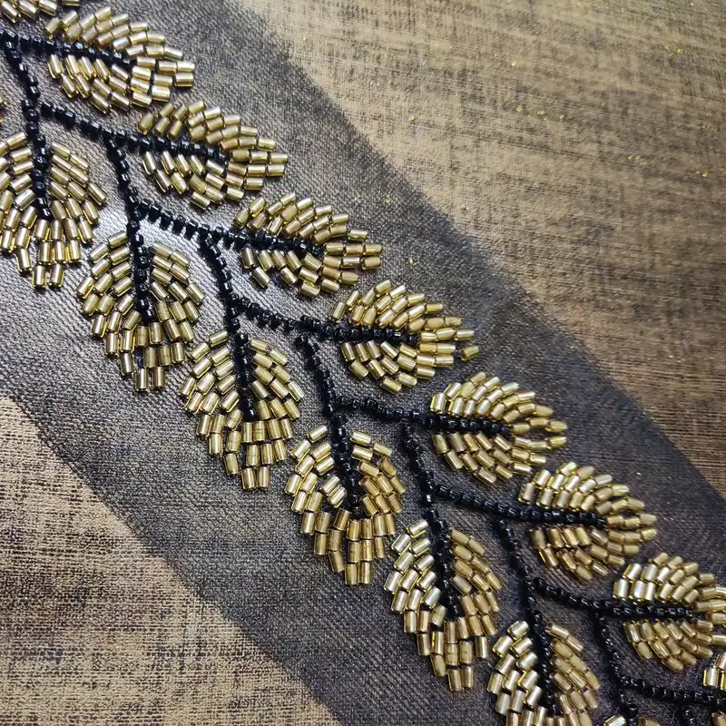 نوار یراق مدل منجوق دوزی مجلسی E طول 1 متر