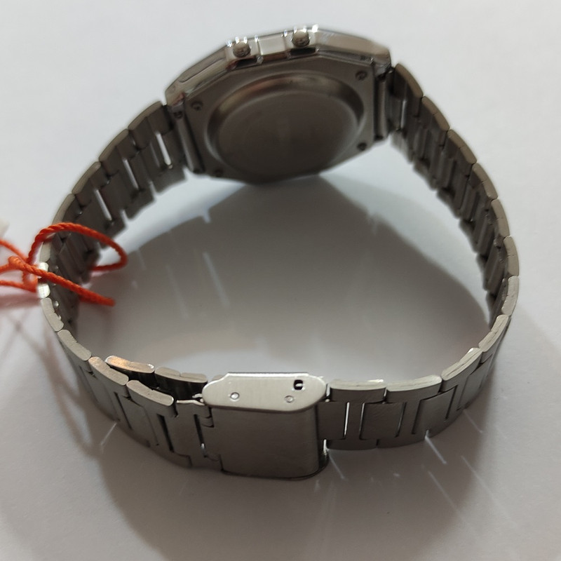 ساعت مچی دیجیتال اسکمی مدل 1123SL ساعت مچی دیجیتال اسکمی مدل 1123SL