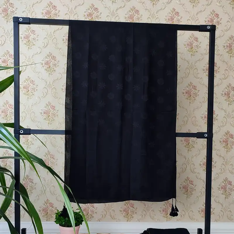 شال زنانه مدل منگوله دار کد103