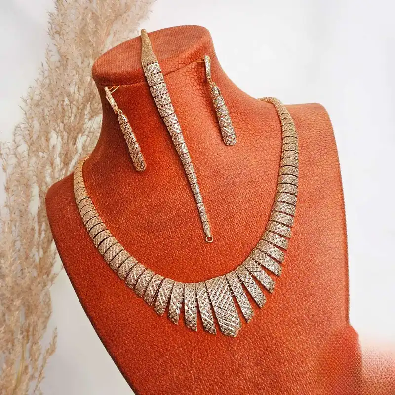 نیم ست نقره زنانه مدل تراش پارلا BS 74