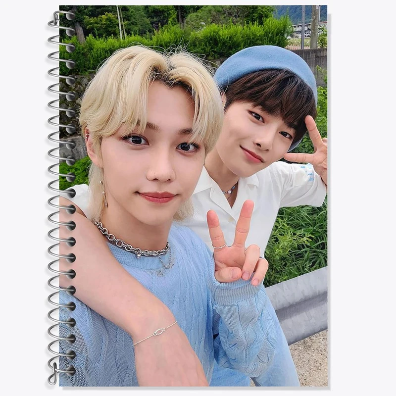 دفتر زبان 50 برگ خندالو مدل سه خط طرح آی ان و فلیکس گروه استری کیدز Stary Kids کد 16900