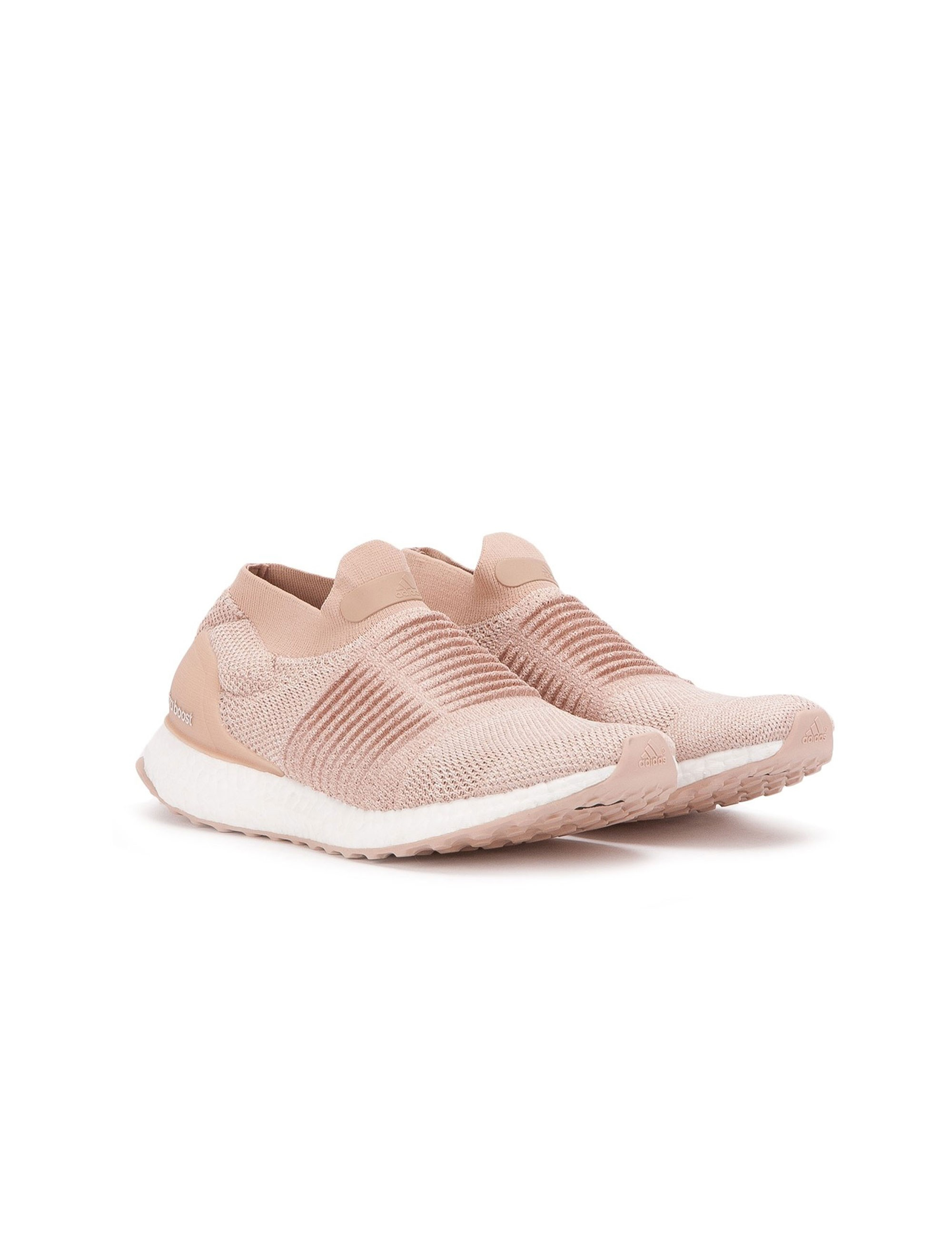 کفش مخصوص دویدن زنانه آدیداس مدل Ultraboost Laceless کفش مخصوص دویدن زنانه آدیداس مدل Ultraboost Laceless