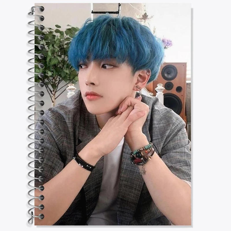 دفتر زبان 50 برگ خندالو مدل سه خط طرح هونگ جونگ گروه ایتیز ATEEZ کد 21240