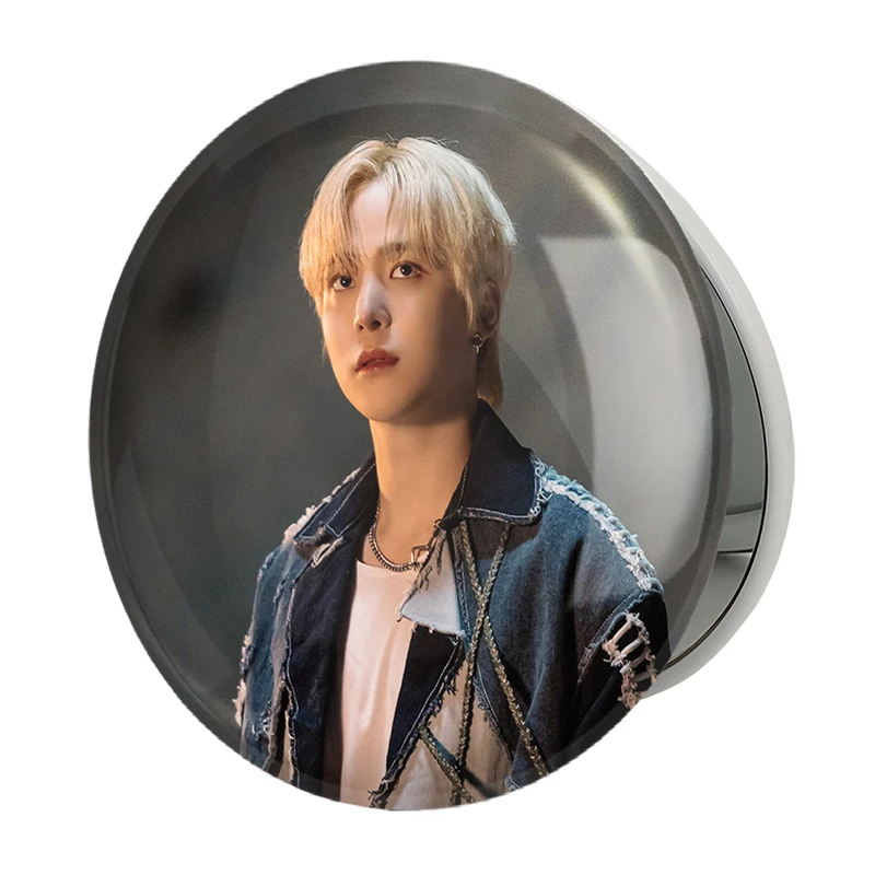 آینه جیبی خندالو طرح یونهو گروه ایتیز ATEEZ مدل تاشو کد 21215 