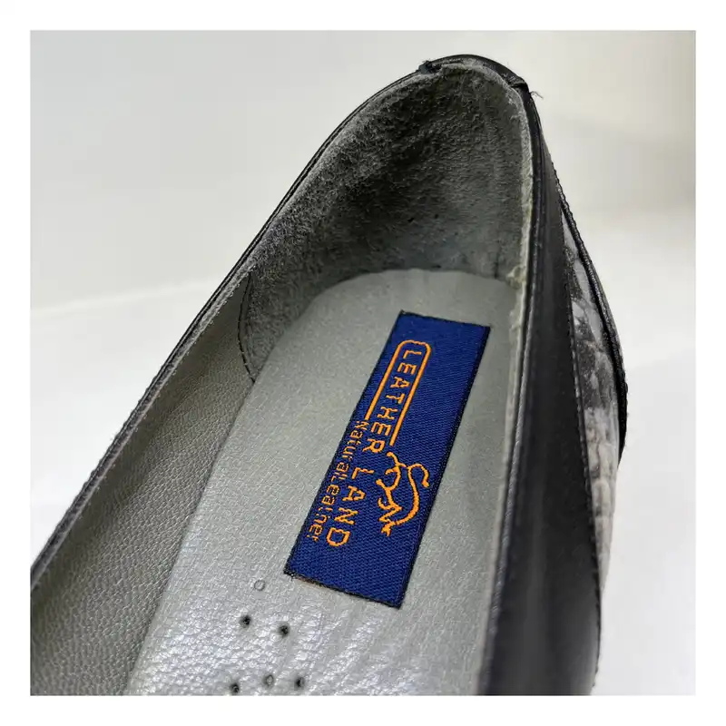 کفش زنانه سرزمین چرم مدل 1379 رنگ مشکی